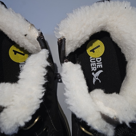 Eddie Bauer Boys Hiker Faux-Shearling Boots - Picture 5 of 9